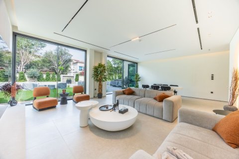 Villa de 4 dormitorios en Jumeirah Village Triangle, UAE No. 223364 5