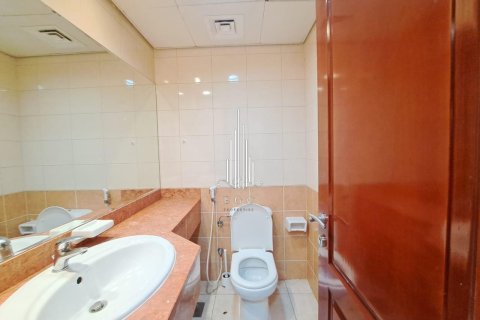 Villa de 4 dormitorios en Abu Dhabi Gate City, UAE No. 37511 29