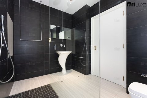 4 bedrooms Villa in Palm Jumeirah, UAE No. 222414 12