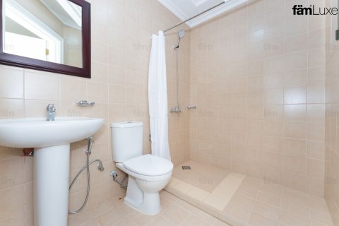 4 bedrooms Villa in Palm Jumeirah, UAE No. 222414 29