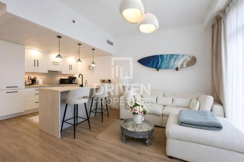 Studio Apartment in Burj Views, UAE No. 211416 2