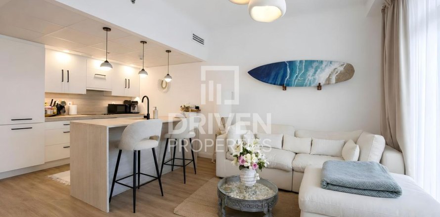 Studio Apartment in Burj Views, UAE No. 211416