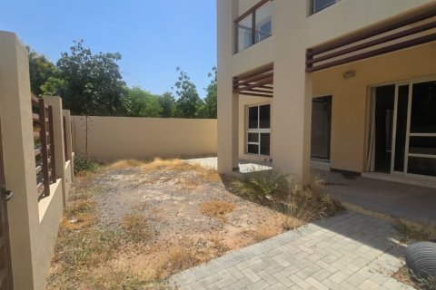 3 bedrooms Townhouse in Ras Al Khaimah, UAE No. 183632 17