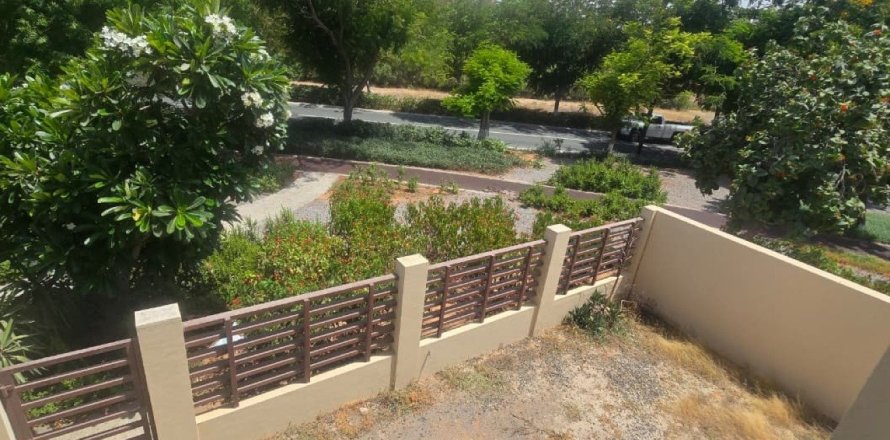 3 bedrooms Townhouse in Ras Al Khaimah, UAE No. 183632
