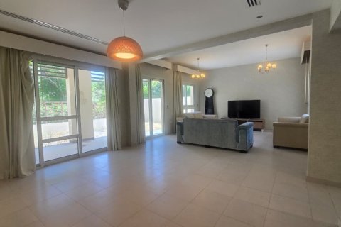 3 bedrooms Townhouse in Ras Al Khaimah, UAE No. 183632 4