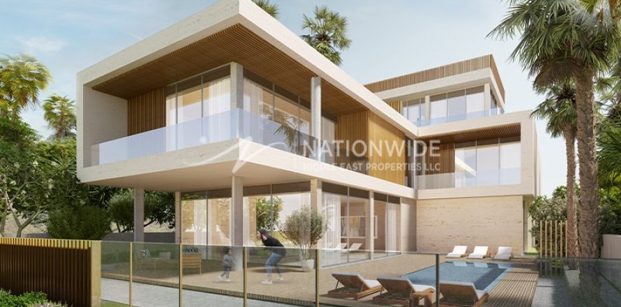 4 bedrooms Villa in Abu Dhabi, UAE No. 105885