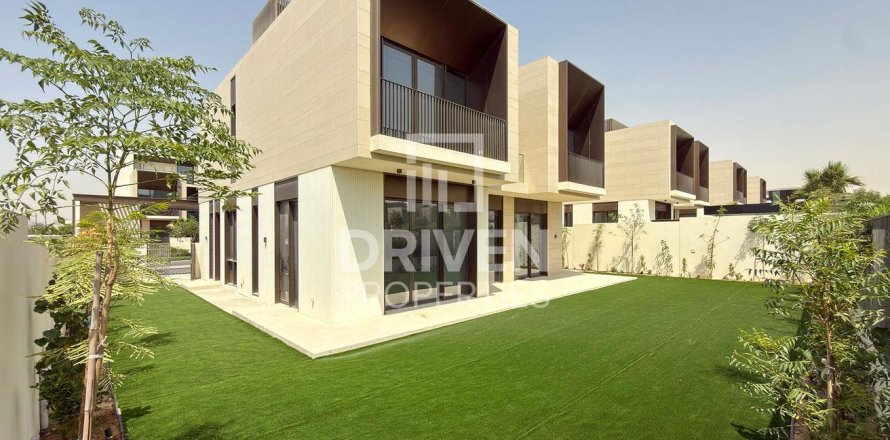 5 bedrooms Villa in Dubai Hills Estate, UAE No. 212587