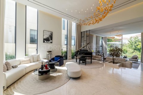 Villa de 5 dormitorios en Jumeirah Park, UAE No. 214128 9