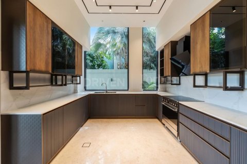 Villa de 5 dormitorios en Jumeirah Park, UAE No. 214128 25