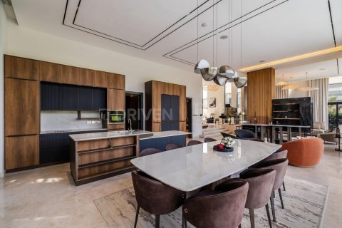 Villa de 5 dormitorios en Jumeirah Park, UAE No. 214128 14