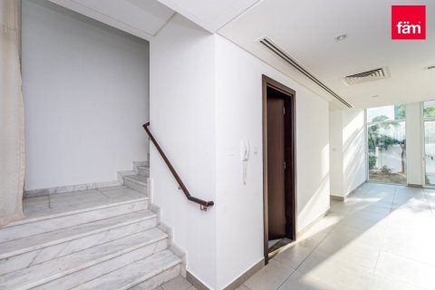 3 bedrooms Townhouse in Dubai, UAE No. 120448 12