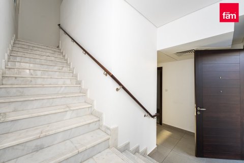 3 bedrooms Townhouse in Dubai, UAE No. 120448 9
