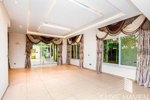 4 غرف نوم فيلا في Legacy Nova Villas, الإمارات العربية المتحدة رقم 13051 31