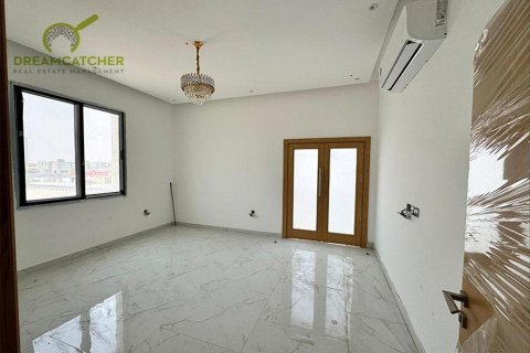 Вилла с 6 спальнями в Seih Al Uraibi, ОАЭ №34207 12