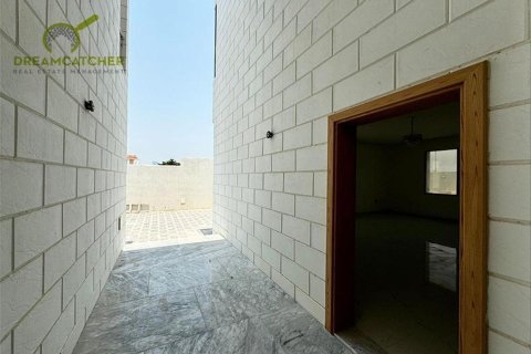 Вилла с 6 спальнями в Seih Al Uraibi, ОАЭ №34207 19