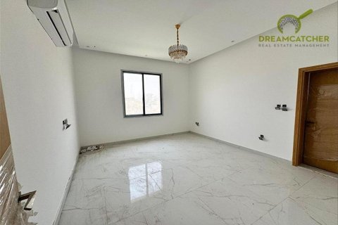 Вилла с 6 спальнями в Seih Al Uraibi, ОАЭ №34207 13