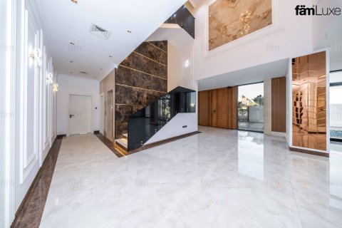 6 bedrooms Villa in Dubai, UAE No. 151907 16