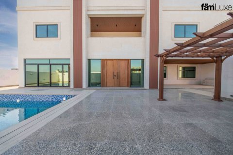 6 bedrooms Villa in Dubai, UAE No. 151907 25