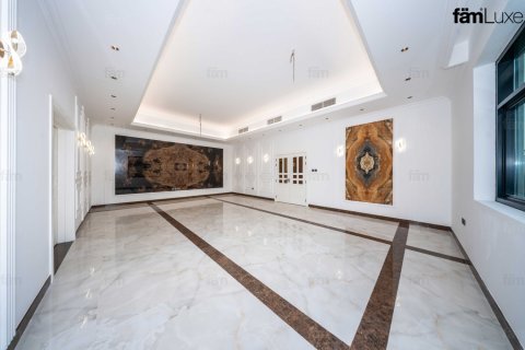 6 bedrooms Villa in Dubai, UAE No. 151907 14