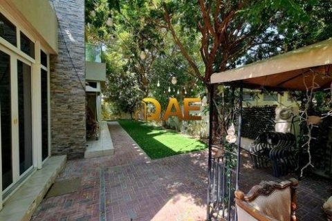 Villa de 5 chambres à Dubai Silicon Oasis, UAE No. 18316 15