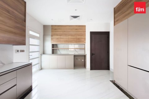 6 bedrooms Villa in Dubai, UAE No. 213488 9