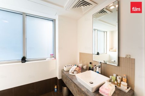 1 bedroom Apartment in Business Bay, UAE No. 219329 20