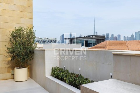 3 bedrooms Penthouse in Jumeirah, UAE No. 212533 22