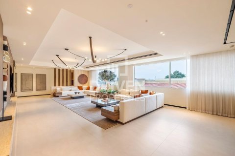 3 bedrooms Penthouse in Jumeirah, UAE No. 212533 7