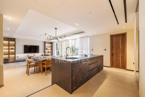 3 bedrooms Penthouse in Jumeirah, UAE No. 212533 4