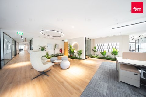 800m² Office in Dubai, UAE No. 216200 24