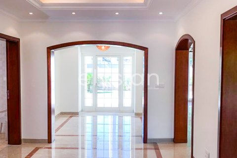 Villa de 4 dormitorios en Meadows 8, UAE No. 64979 7