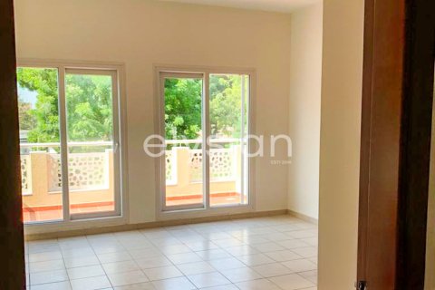 Villa de 4 dormitorios en Meadows 8, UAE No. 64979 10