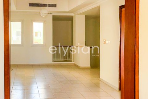 Villa de 4 dormitorios en Meadows 8, UAE No. 64979 16
