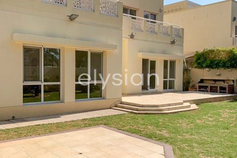 Villa de 4 dormitorios en Meadows 8, UAE No. 64979 14