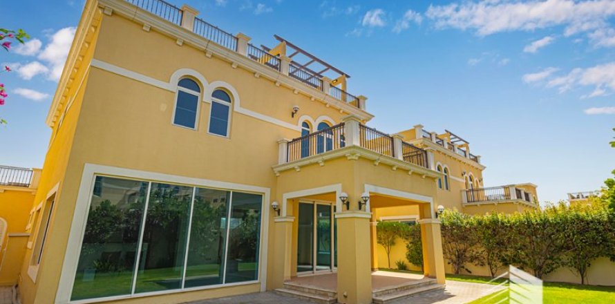 Villa de 4 dormitorios en Legacy Nova Villas, UAE No. 11226