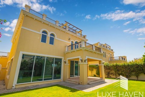 Villa de 4 dormitorios en Legacy Nova Villas, UAE No. 11226