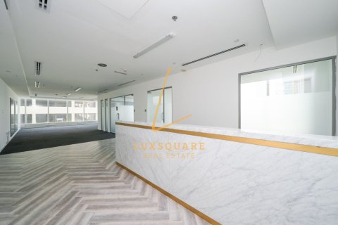 112m² Office in Sheikh Zayed Road, UAE No. 219349 10