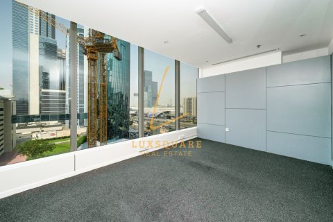 112m² Office in Sheikh Zayed Road, UAE No. 219349 9