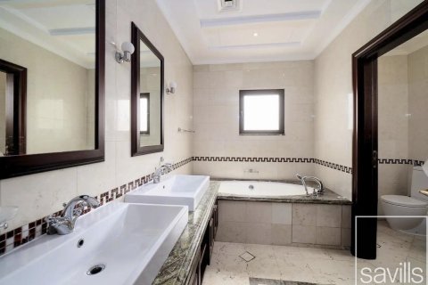 6 bedrooms Villa in Signature Villas, UAE No. 211063 4