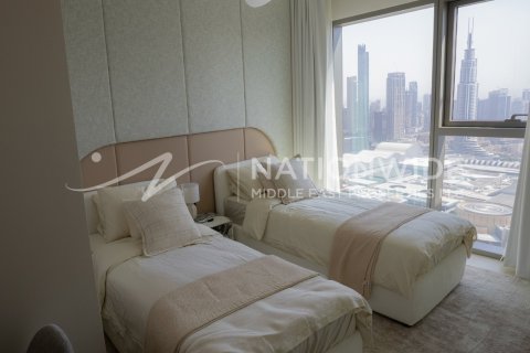 3 bedrooms Apartment in Dubai, UAE No. 144062 10