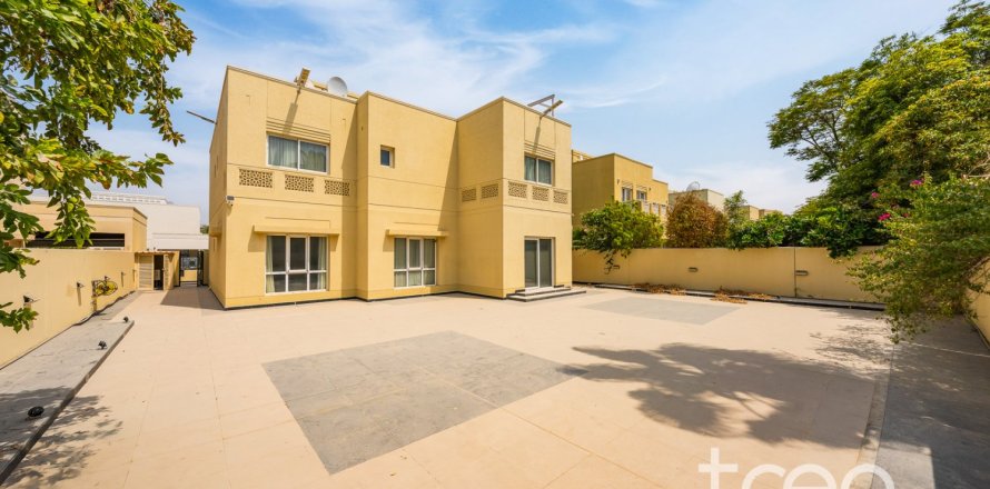 Villa de 5 chambres à Meadows, UAE No. 222677