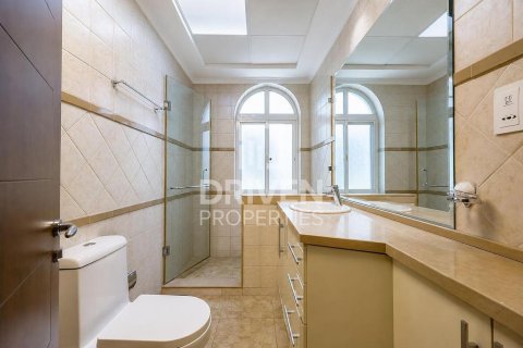 4 bedrooms Villa in The Villa, UAE No. 211553 31