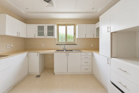 Villa de 4 dormitorios en Jumeirah Islands, UAE No. 221700 16