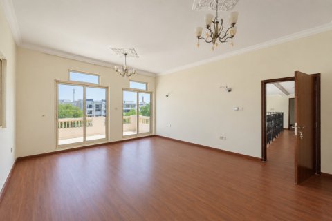 Villa de 4 dormitorios en Jumeirah Islands, UAE No. 221700 29