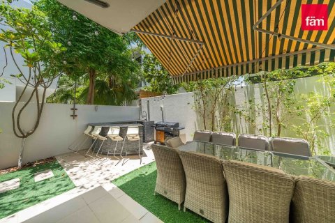 Villa de 6 dormitorios en Dubai, UAE No. 161731 17