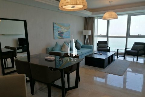 Apartment de 2 dormitorios en Corniche Road, UAE No. 37495 3