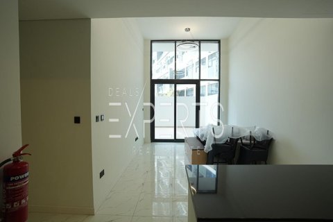Apartment de 2 dormitorios en Masdar City, UAE No. 224205 3