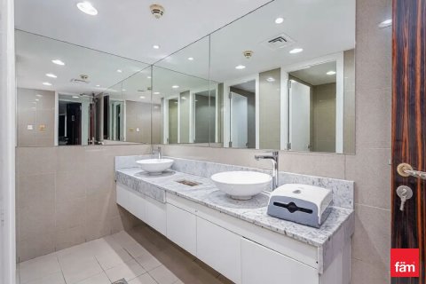 399.2m² Office in Dubai, UAE No. 216407 4