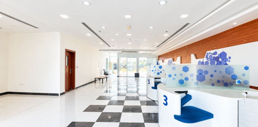 Shop de 443m² en Deira, UAE No. 223904