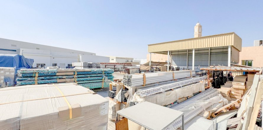 2787.1m² Land in Al Quoz, UAE No. 47674